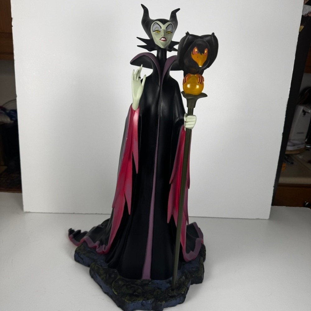 Disney Maleficent Sleeping Beauty Figurine with Diablo Raven Staff Statue